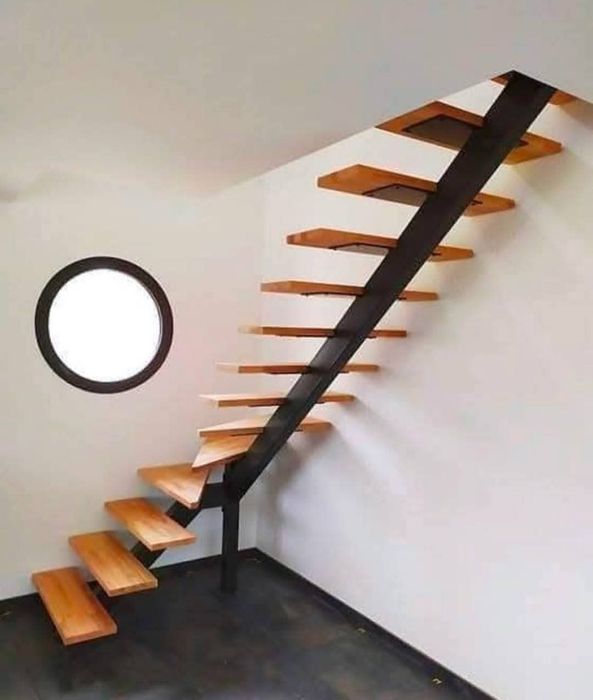 Scări metalice pentru interior