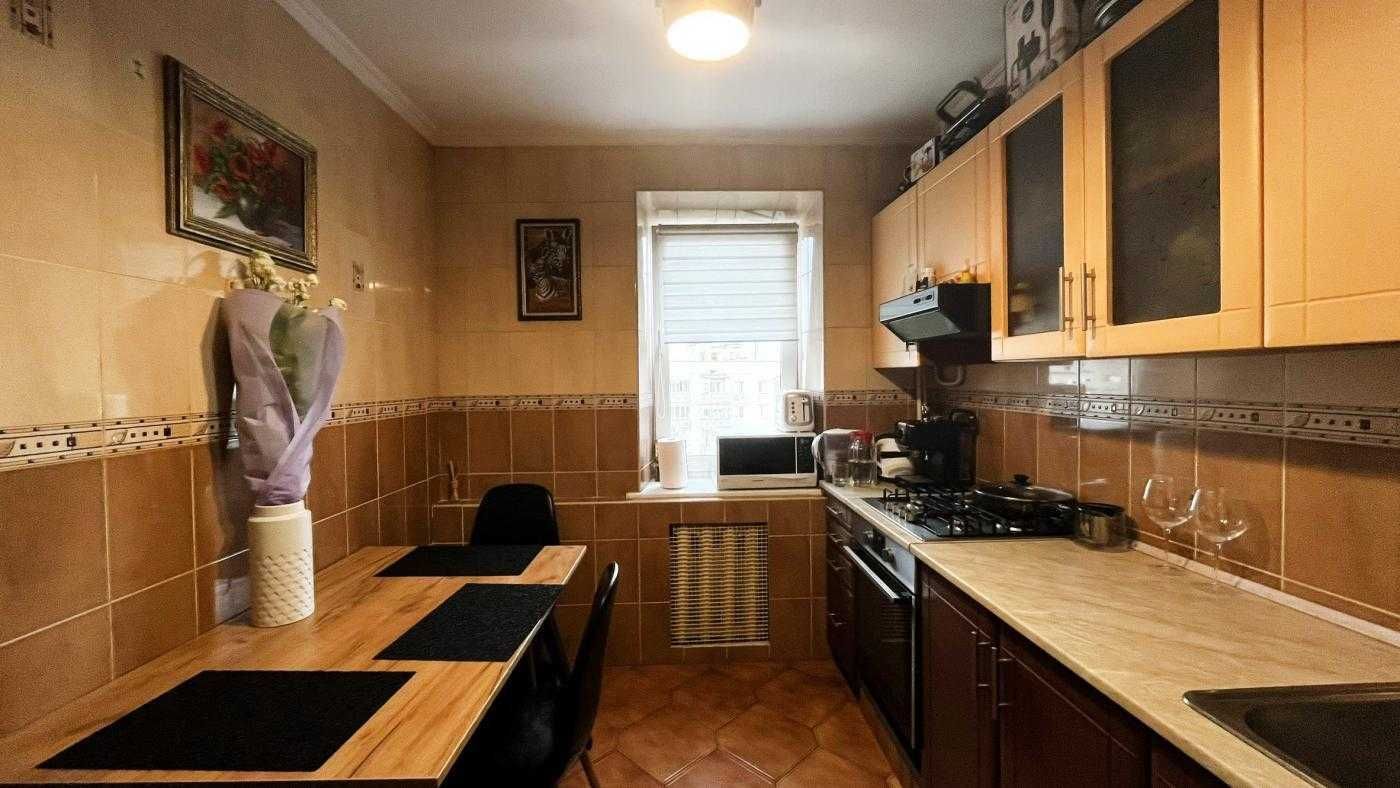Тристаен имот в кв.Редута