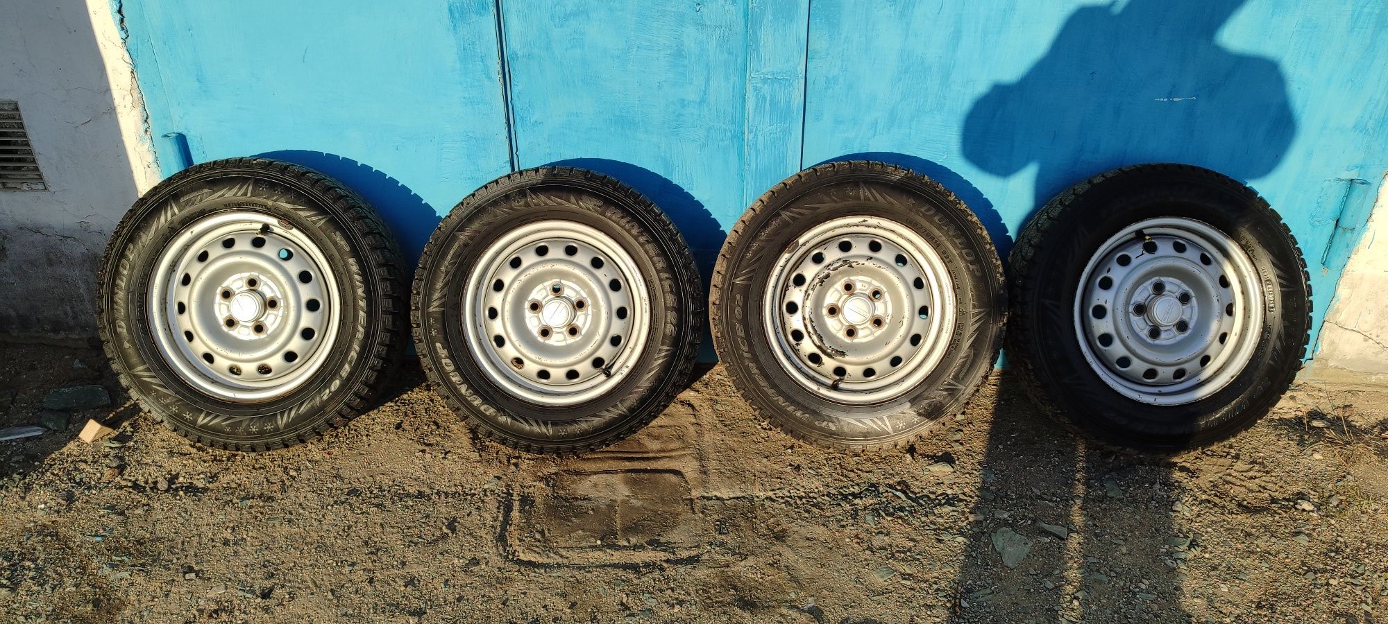 Продам диски с резиной от Субару