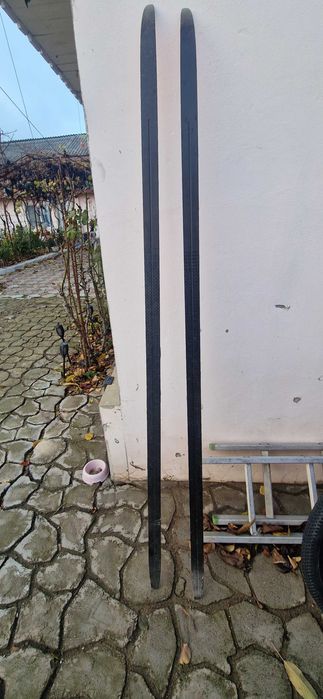 Schiuri fond atomic densolite core motion 46 , lungime 185cm.Plus bete