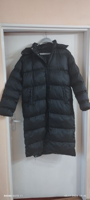 Чисто ново дълго зимно яке с качулка