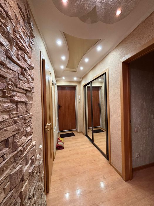 Сдам 3-х комнату квартиру.