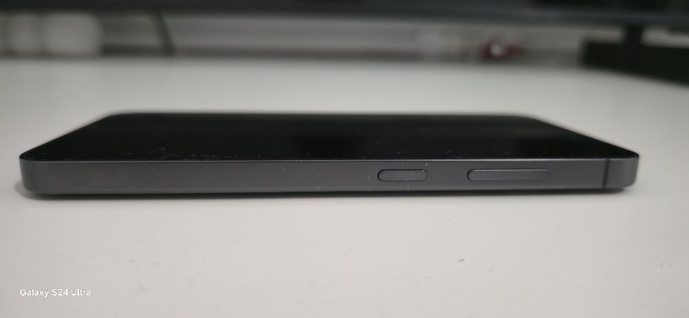 Samsung S24 - ram 8GB - spatiu stocare 128 GB