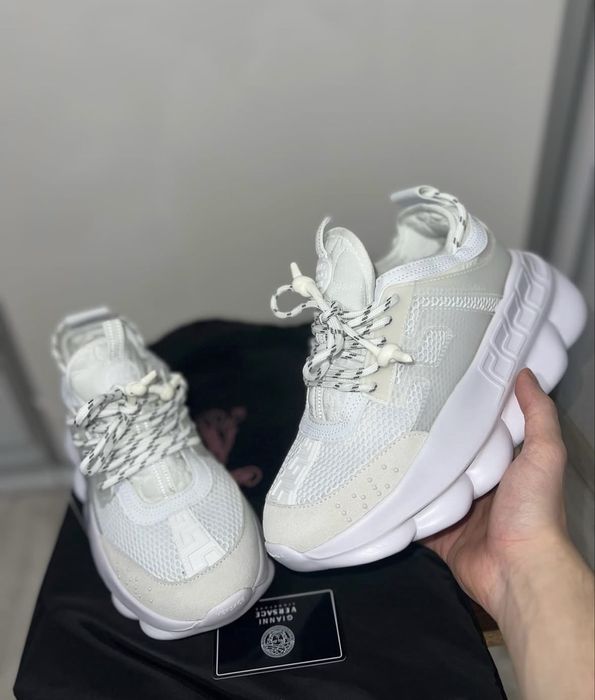 Versace chain Reaction