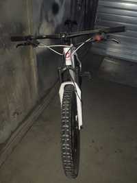 Bicicleta GIANT mountain bike