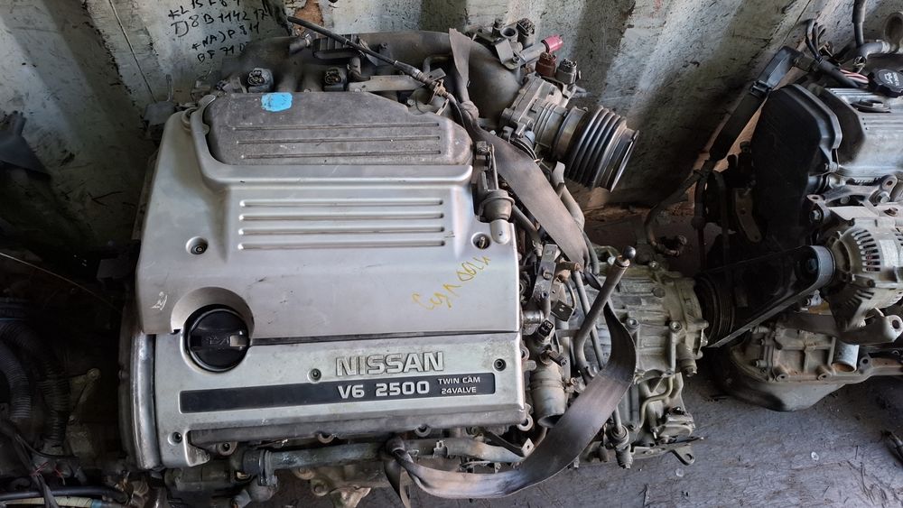 Двигатель матор Ниссан Сефиро Максима А32 объём 2.5 VQ25