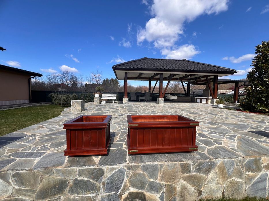 Ghiveci si jardiniera din lemn - mobilier gradina