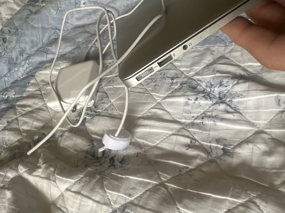 MacBook Air 13,3 - USA