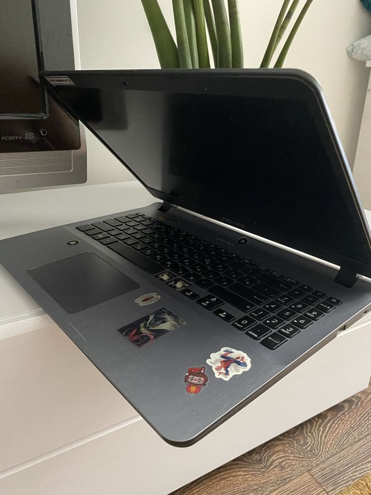 Ноутбук Asus