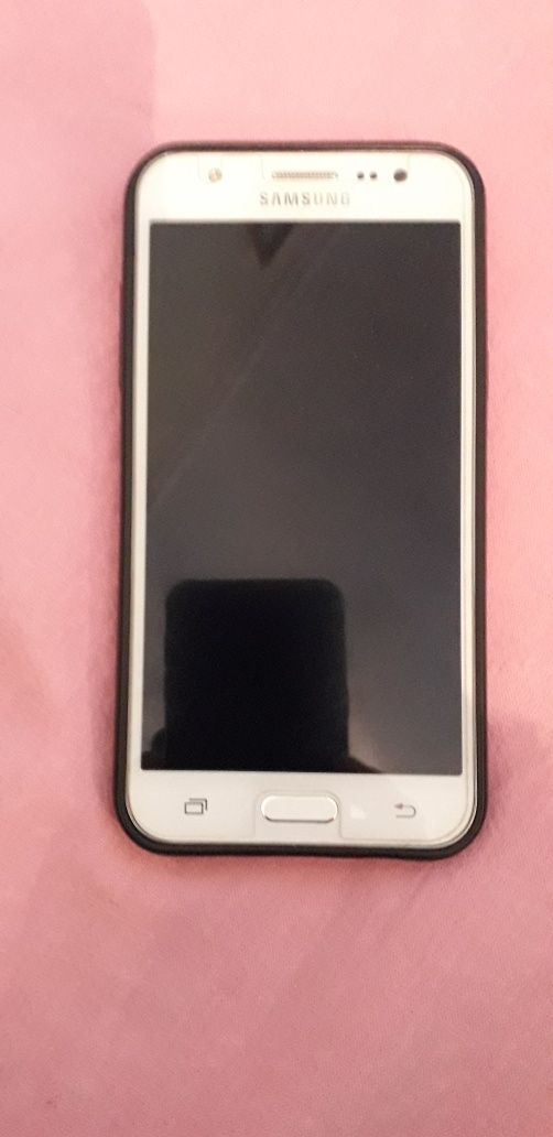 Продам телефон Самсунг j5 2015 в хорошем состоянии. Экран без трещин с