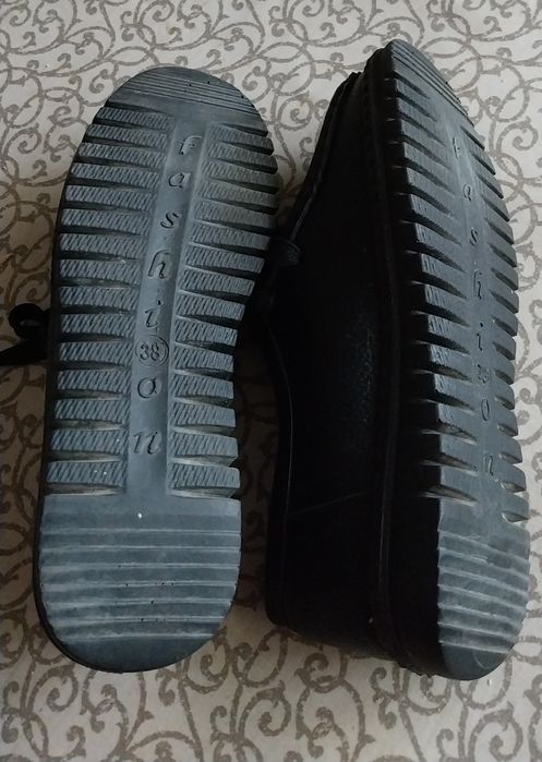 Дамски обувки от еко кожа