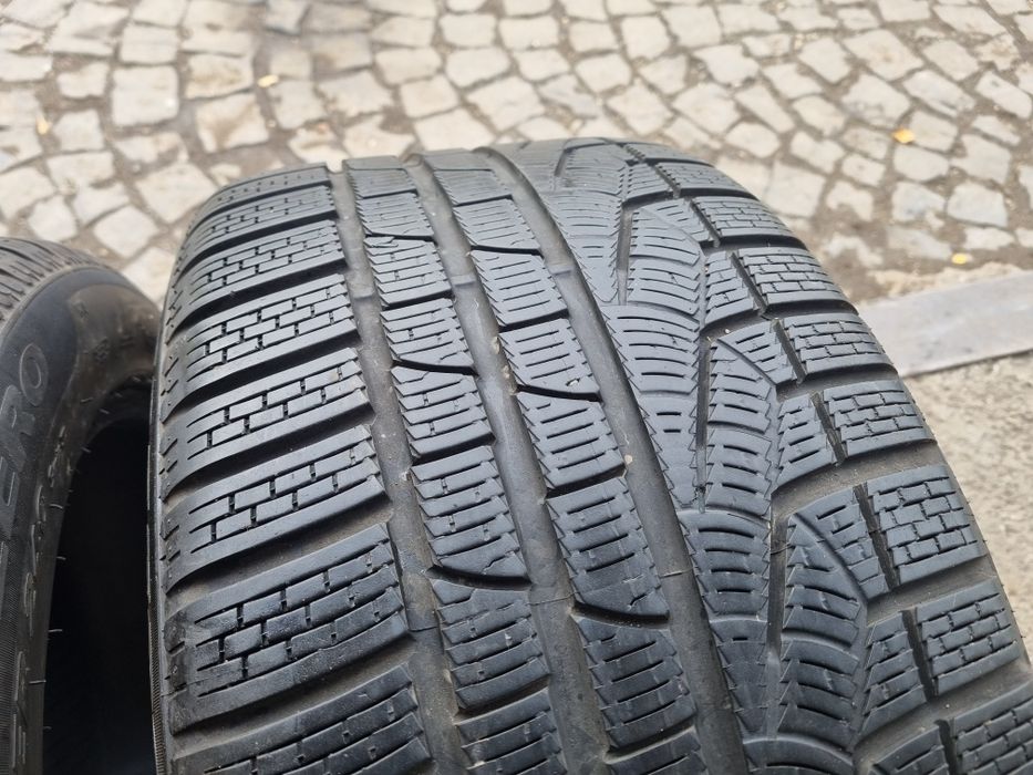 2 anvelope iarna Pirelli 265 45 18 stare foarte buna