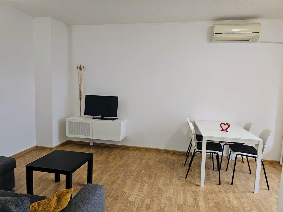 Дава се под наем Двустаен апартамент в Пловдив, Тракия - 60 кв.м за 375 € - Снимка #2