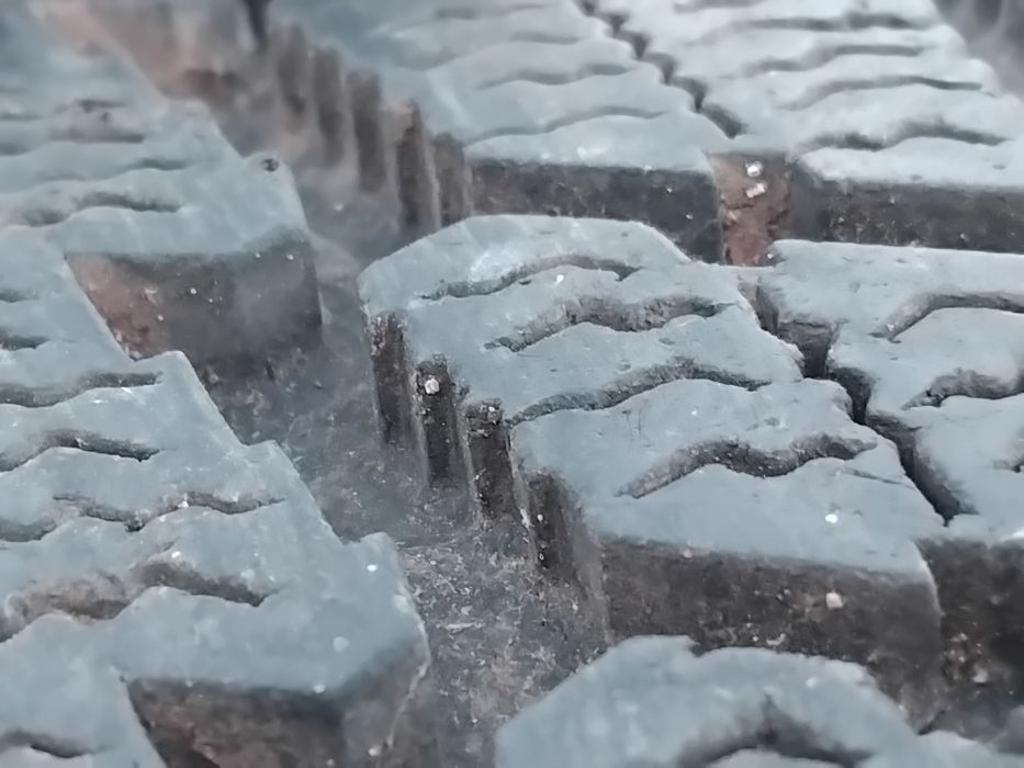 Гуми 225 55 18 Тойо Toyo 4 броя. Нов внос. Не са нови! Цената е за бр.