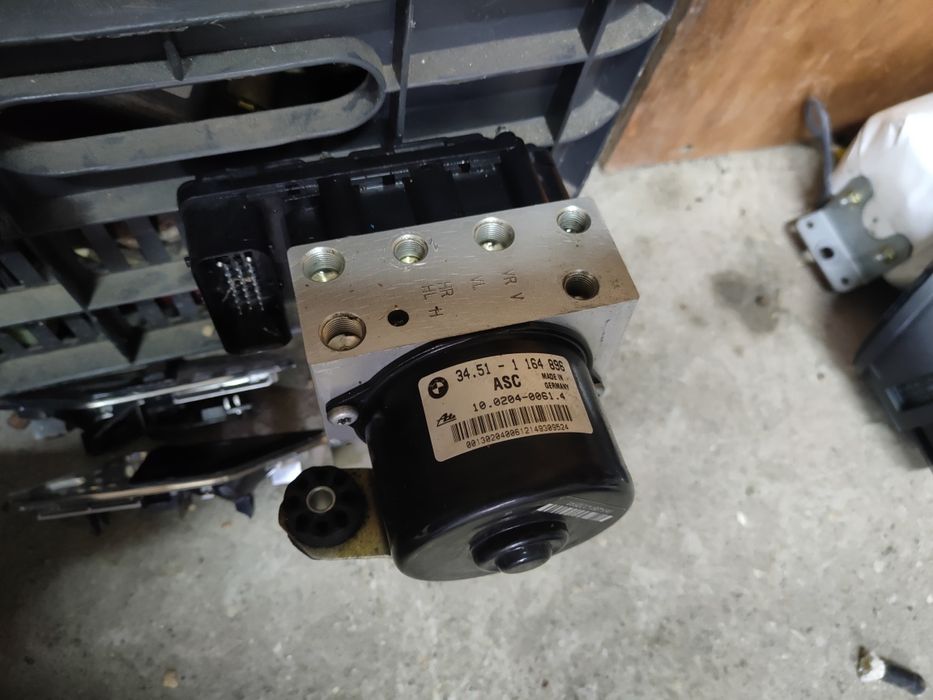 Продавам останали части от BMW 328 E46