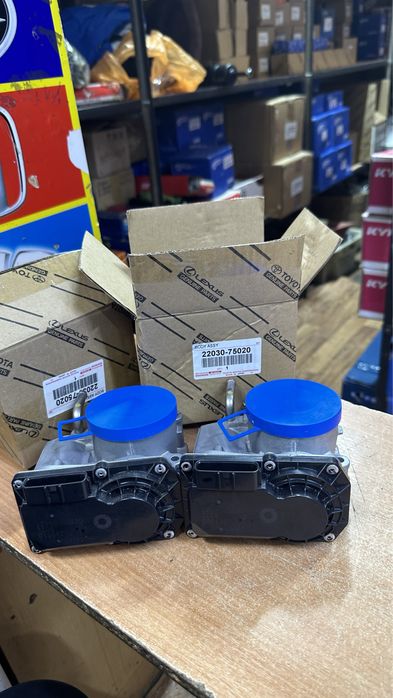 Дросленый заслонка на 2TR об 2,7  на Тойота Прадо Хайлюкс