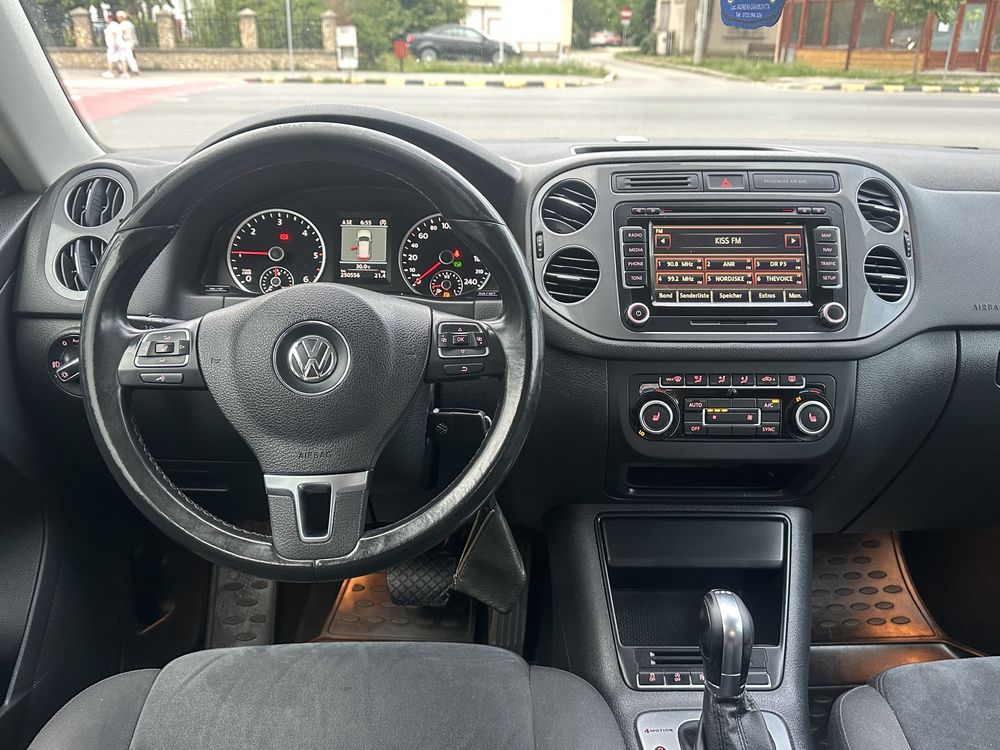 Vlokswagen Tiguan 2.0 Tdi Cutie Automata /4•4