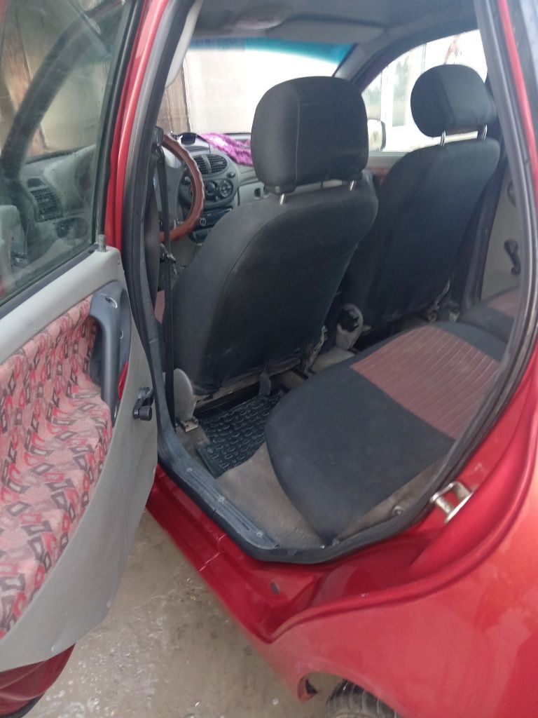 Lada kalina1118 sotiladi