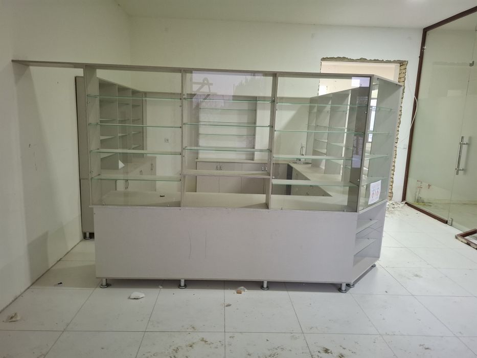 Apteka mebel sotiladi