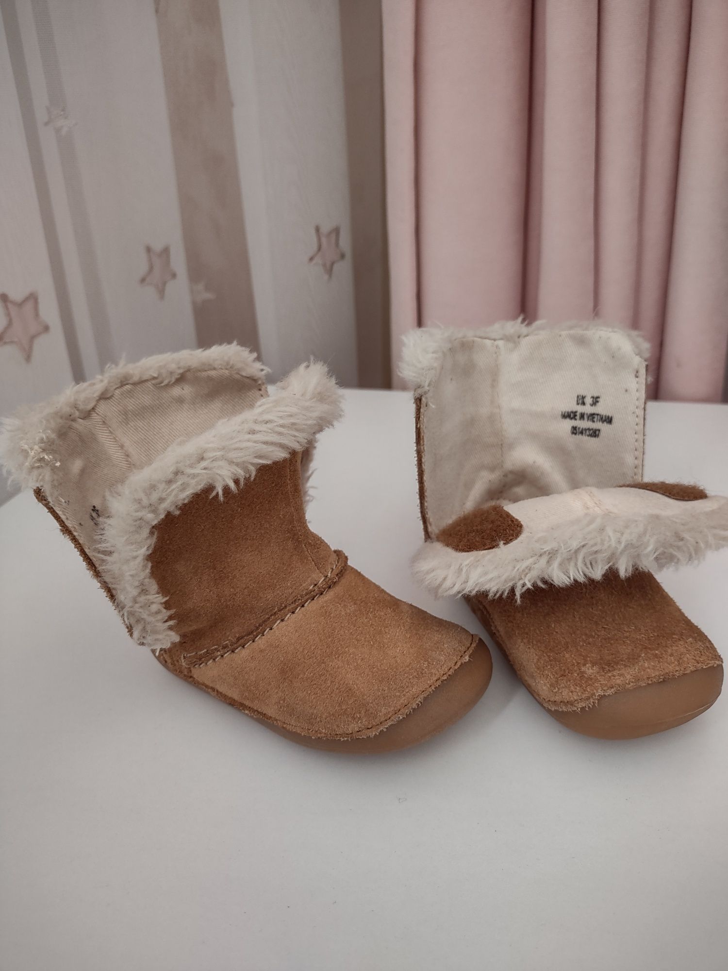 Детски боти clarks first shoes