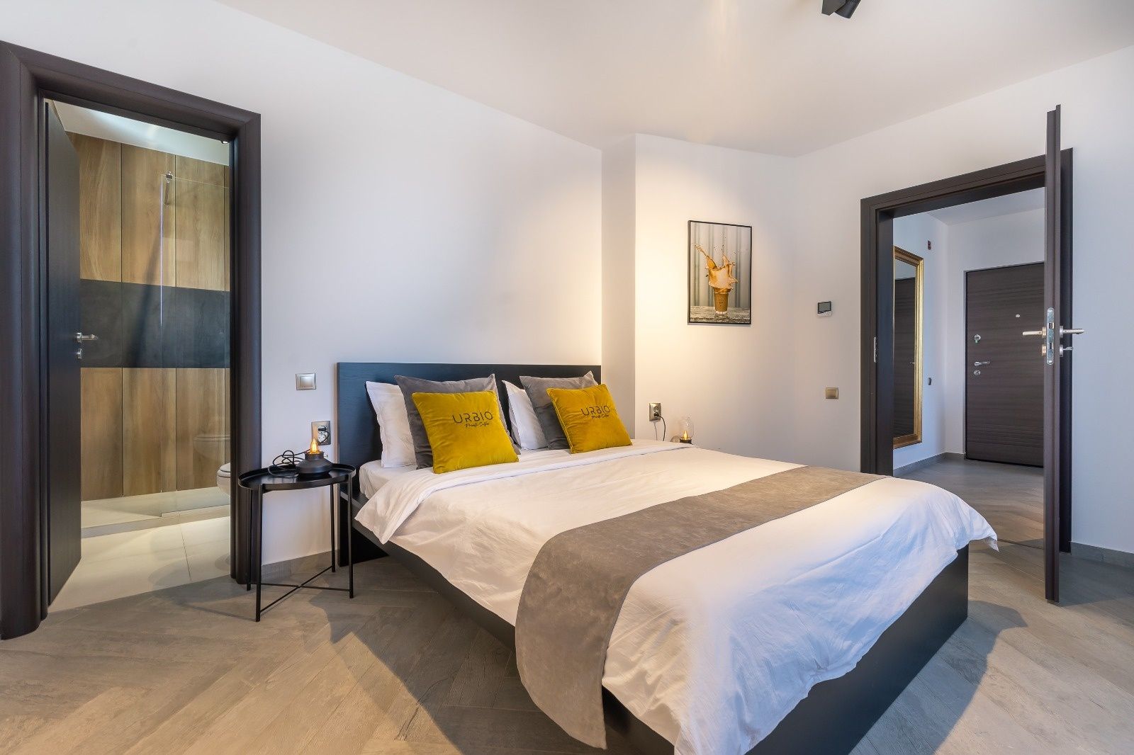 Cazare Regim Hotelier 1, 2 camere Iulius Mall tichete