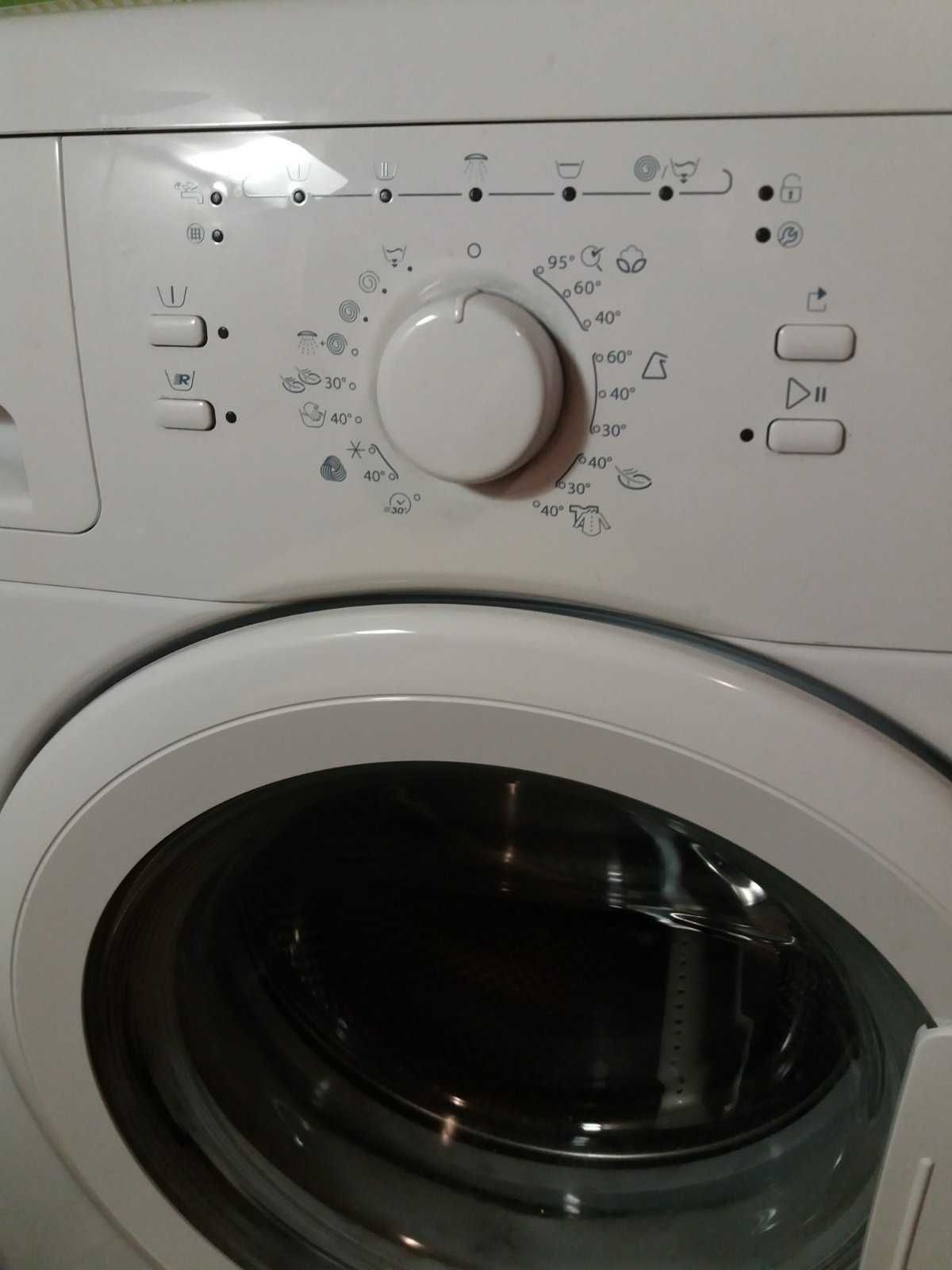 Продавам електромотор от пералня Whirlpool - Шесто чувство