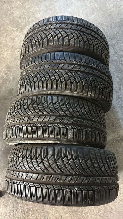 Kumho WP72 Wintercraft 265/40/20 зимни