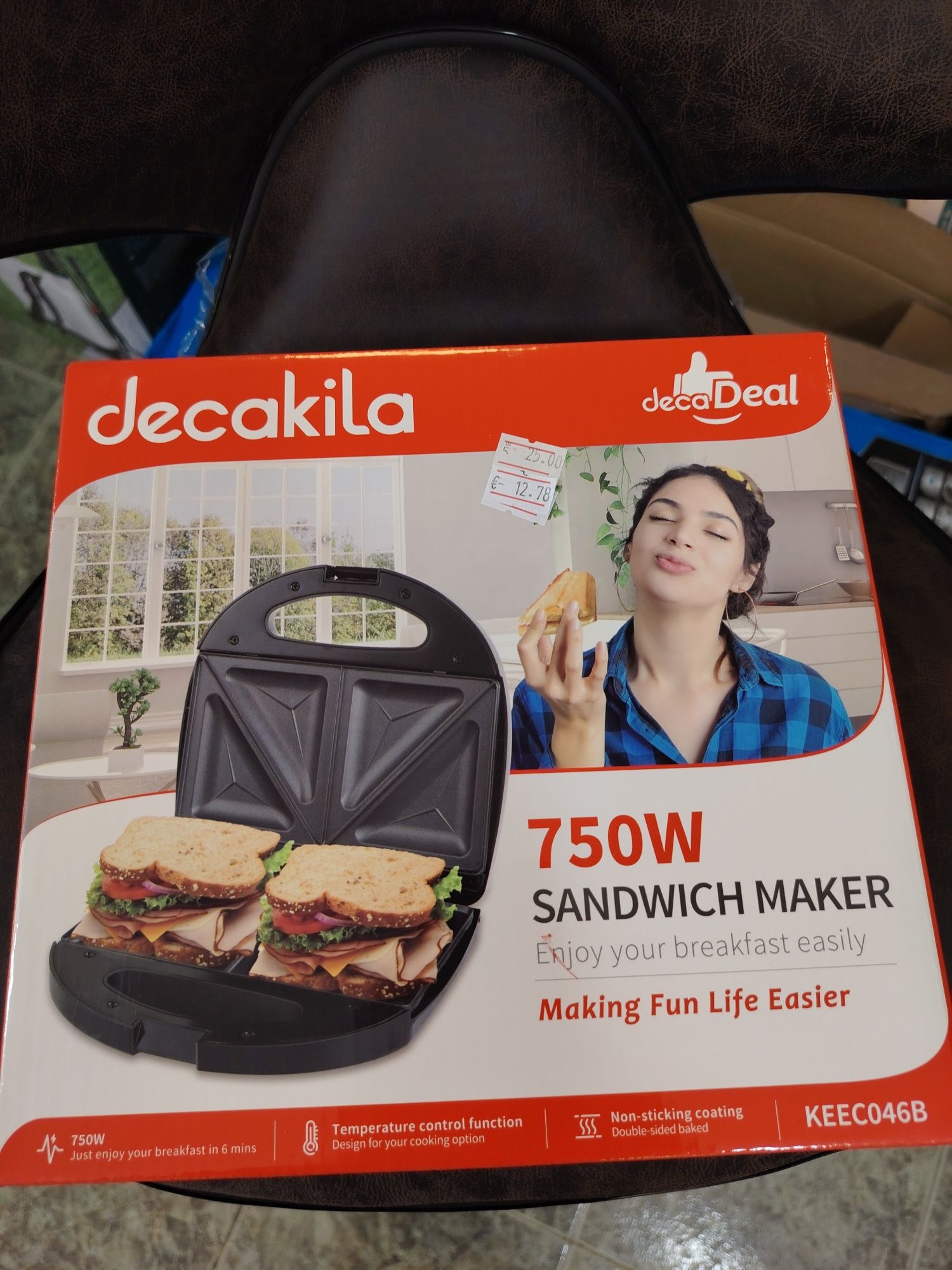 Тостер за сандвичи DECAKILA, 750 W, черен