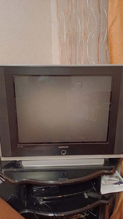 Продам телевизор