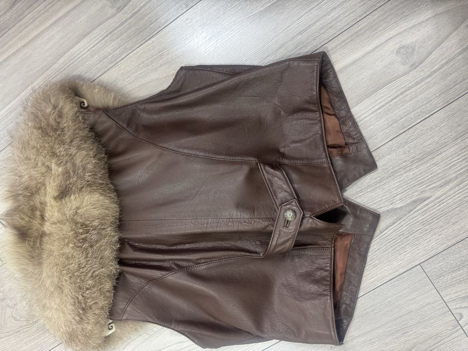 Кожен елек с яка от лисица