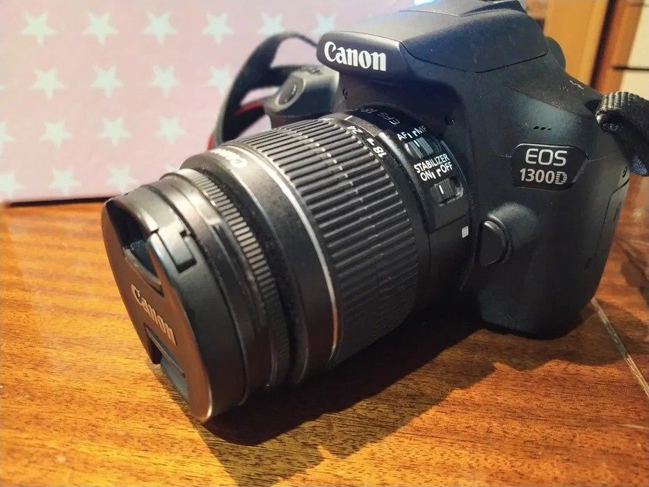 Canon 1300D с 3 обектива към него + филтри