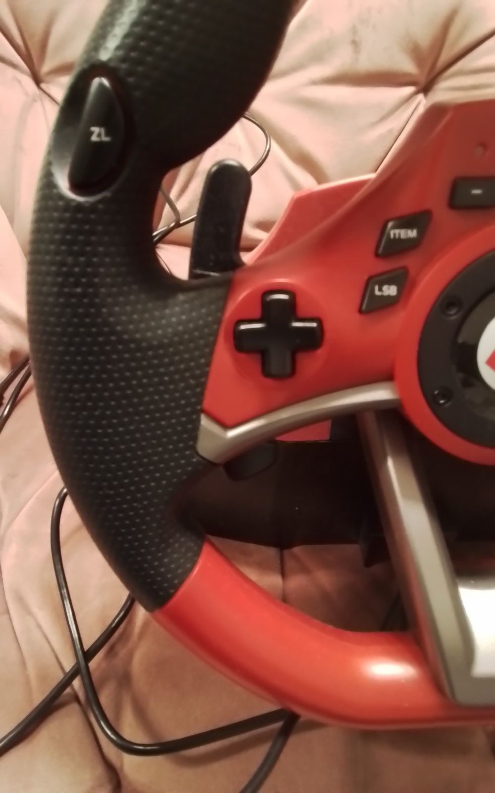 Vând volan Mario kart Nintendo switch.