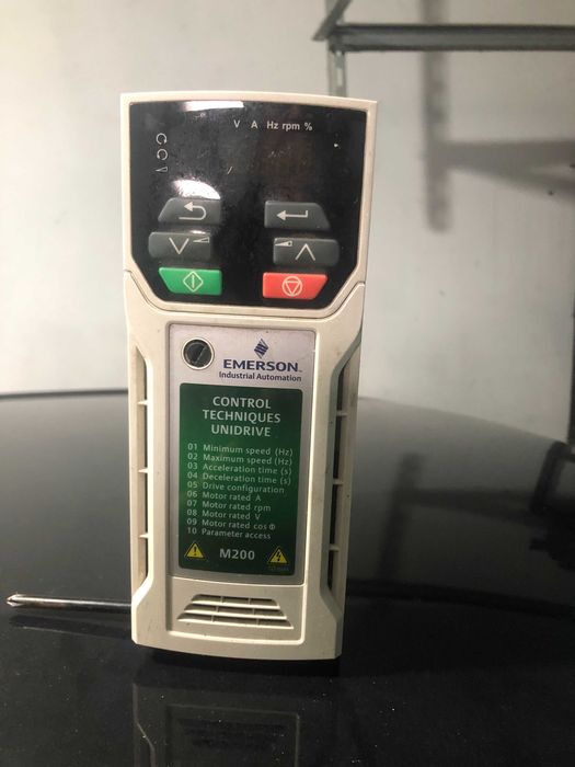 convector de frecventa M200-024 00032A trifazat 380-480V 1,1kW