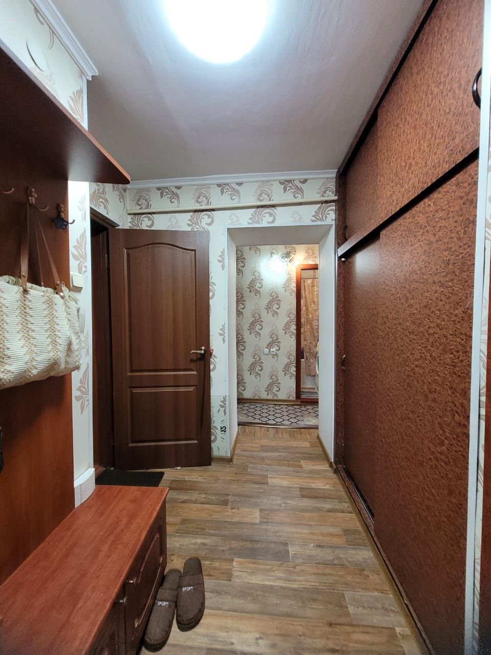 Продаётся 2 комн.район Центр!