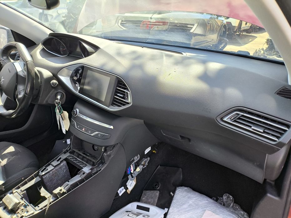 Табло,колани,аербег,airbag за Пежо/Peugeot 308 T9