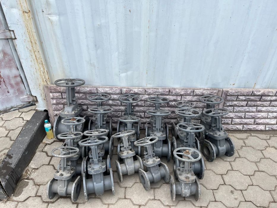 Задвижка клиновая сталь