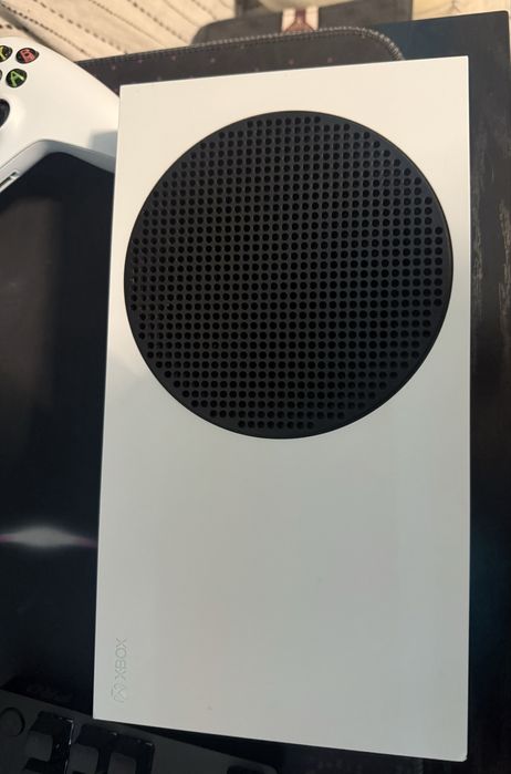 Xbox Series S 512GB + 2 Controllere (Rezervat)