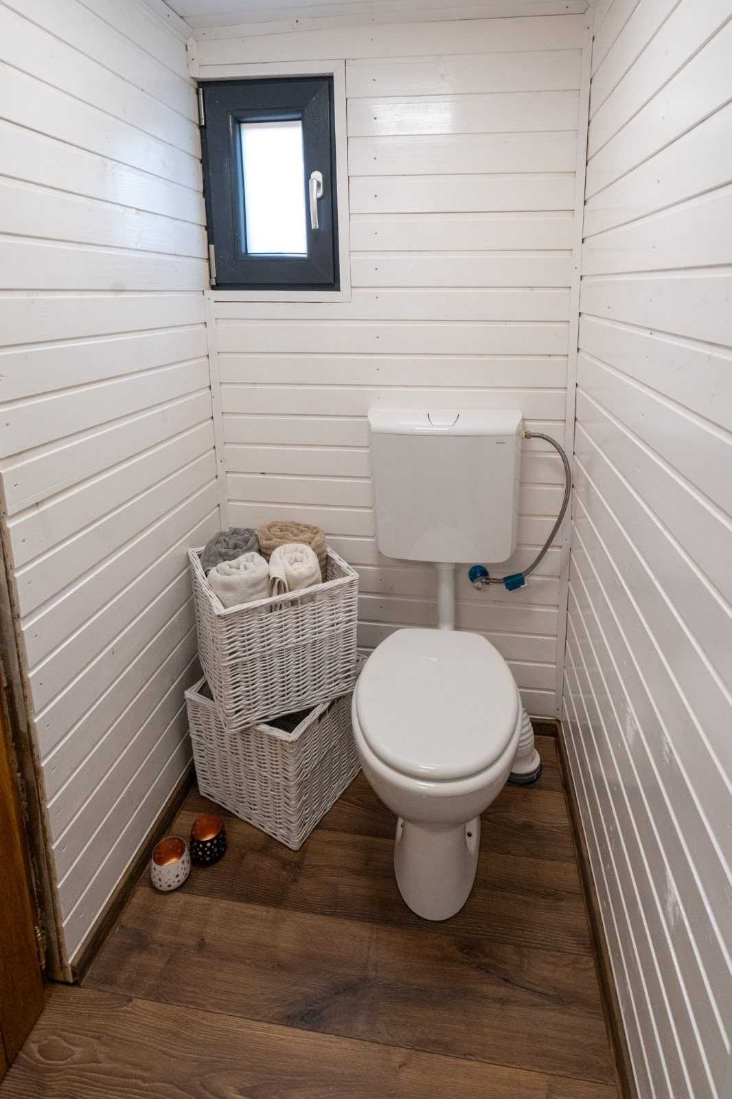 De vânzare: Casă mica pe roți (tiny house on wheels)
