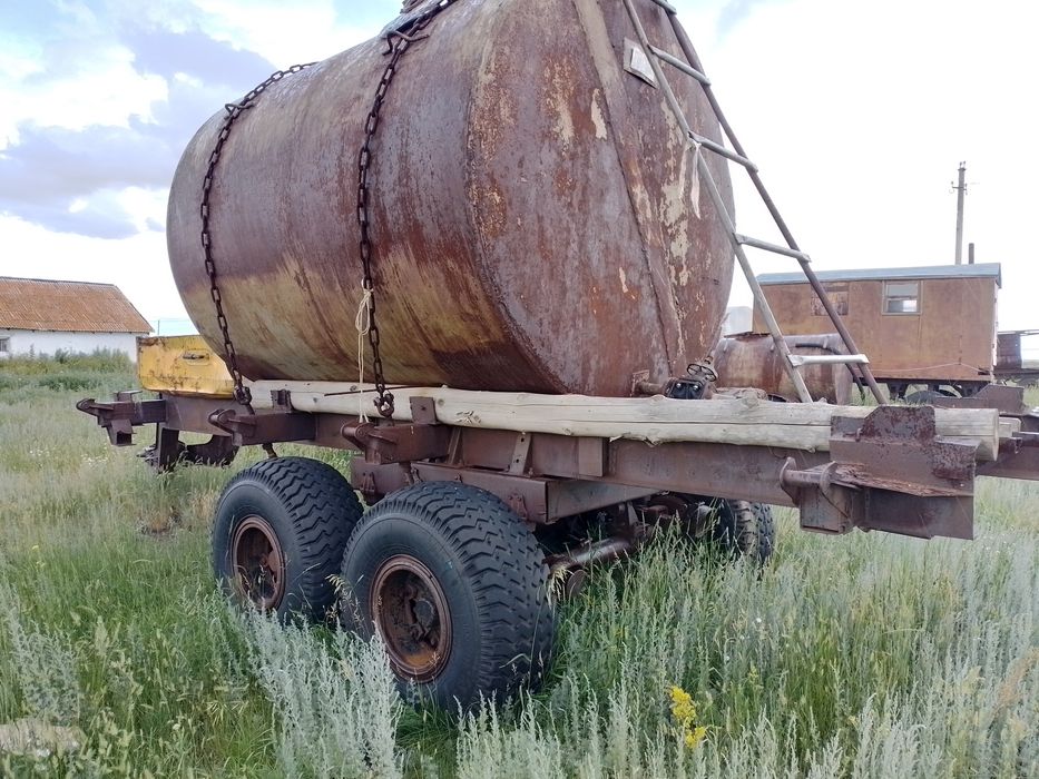 Продам  бочка  на колёсах