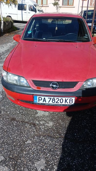 Продавам Опел Вектра 1.6.