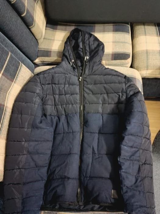 Vând geaca marca Zara de iarna