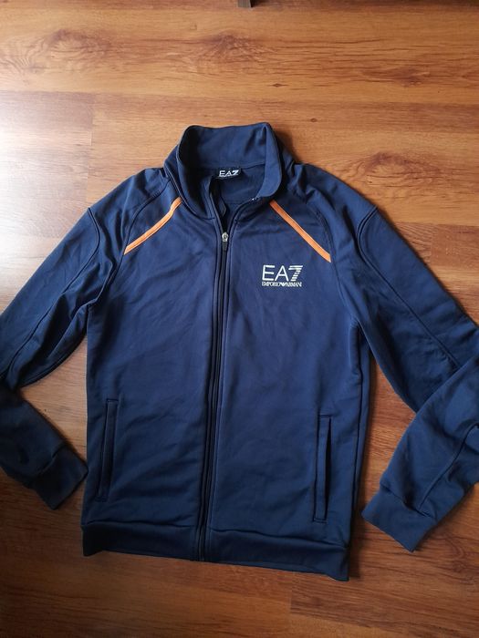 Armani мъжко горнище M размер.