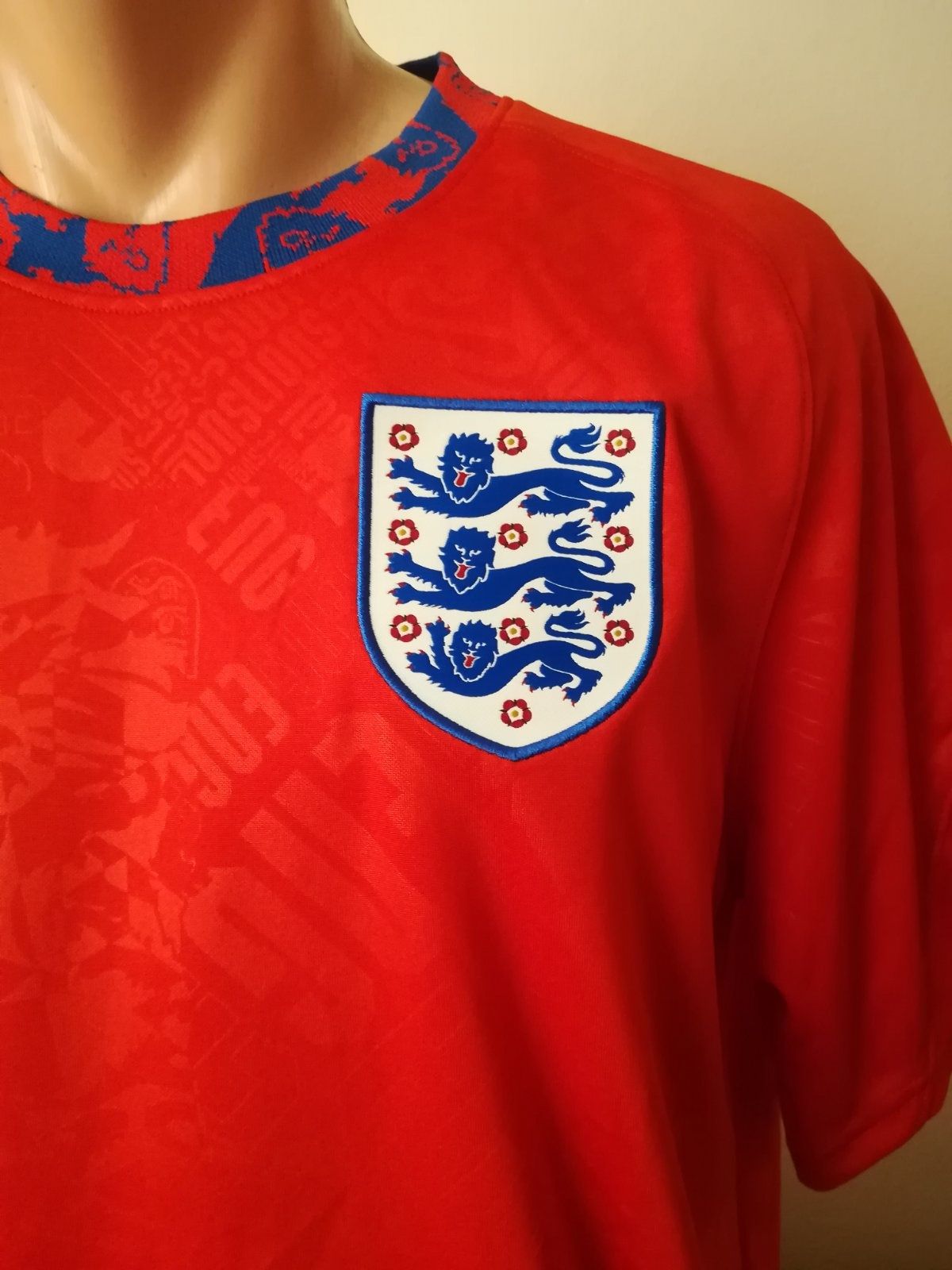 Tricou de colectie Anglia Euro 2020 

Stare: 9/10. Aproape perfecta.