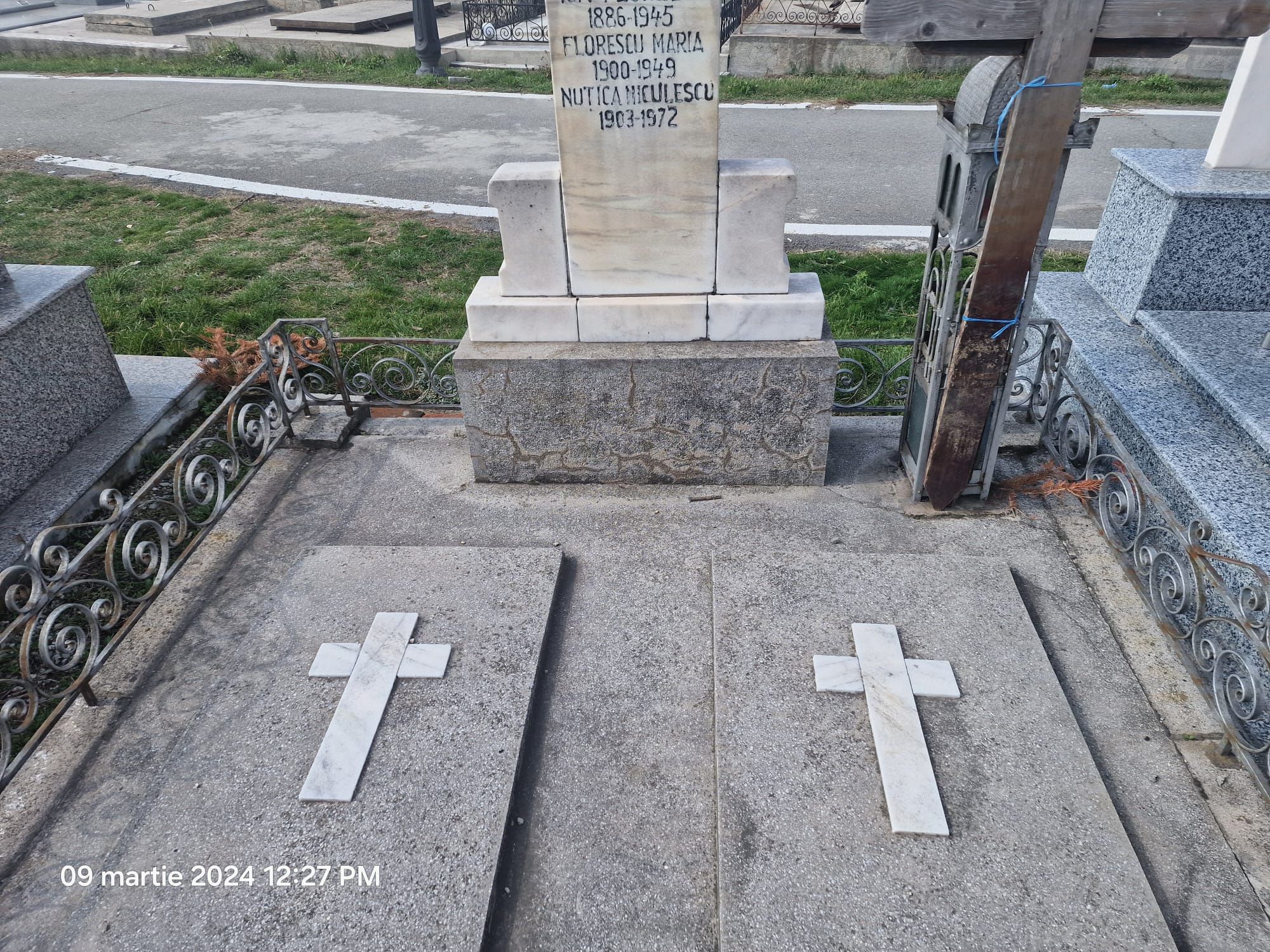 Vând 2 locuri de Veci Cimitirul Sineasca Craiova, Aleea Principala