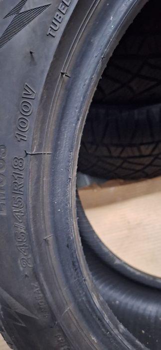 Bridgestone blizzak lm 005, 245 45 18