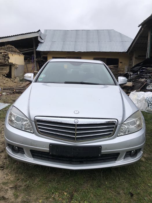 Vand sau schimb Mercedes c220  CITIȚI CU ATNTIE ANUNTUL !!!