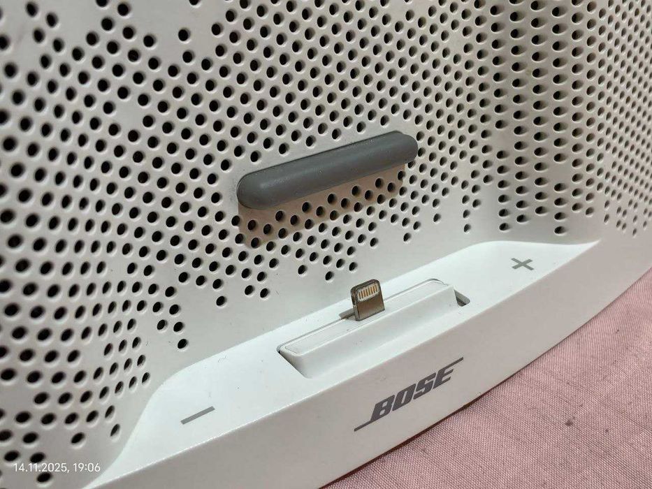 iPhone SE 2016 32gb + колонка Bose Dockstation