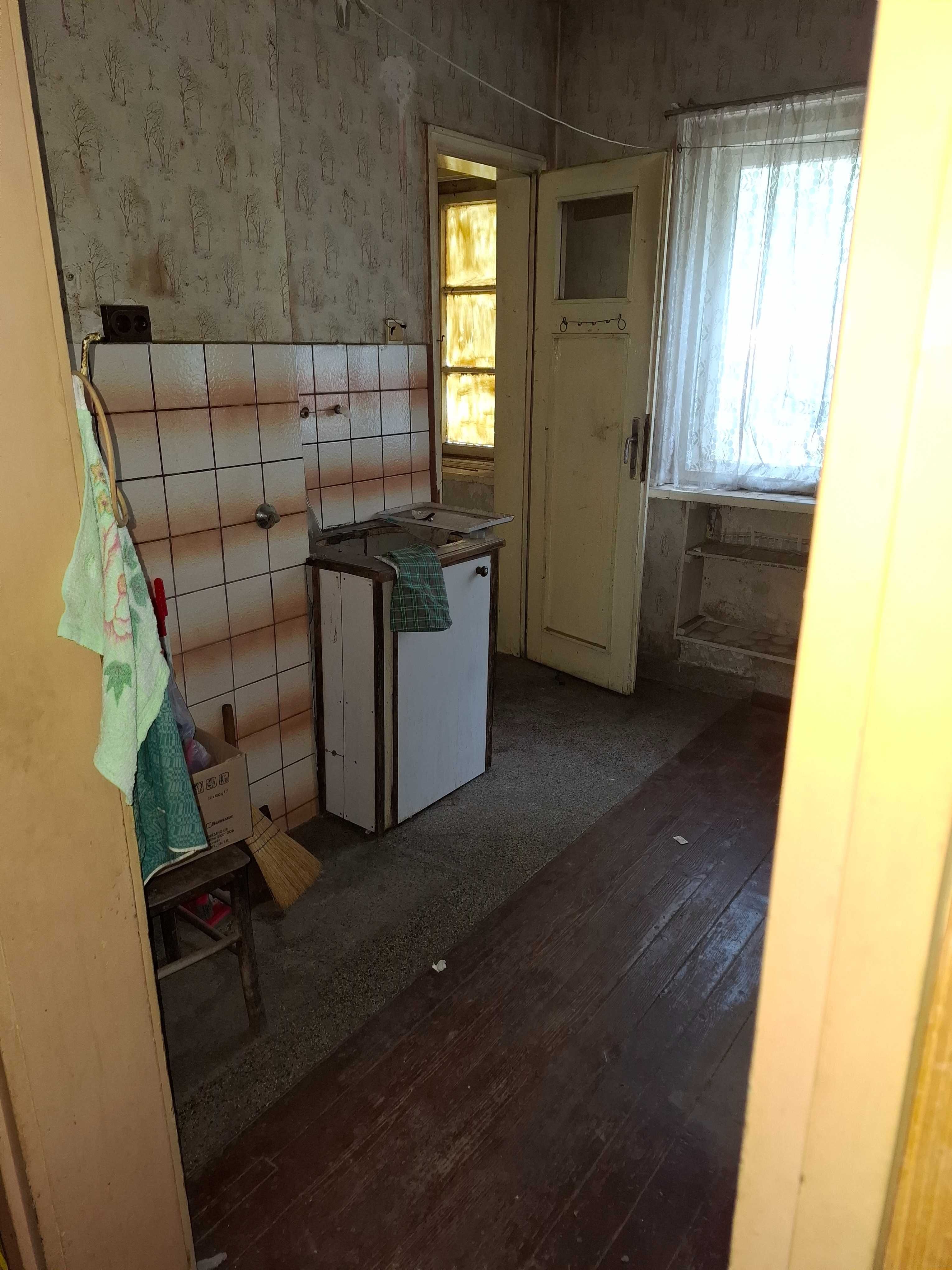 Продава двустаен апартамент гр. Перник