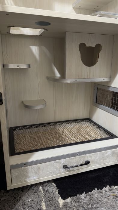 Клетка для шиншилл / витрина для шиншилл