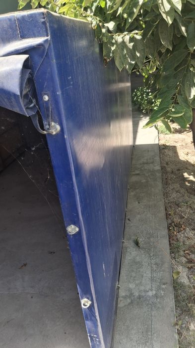 Tent sotiladi Kiya bongo va hundayga